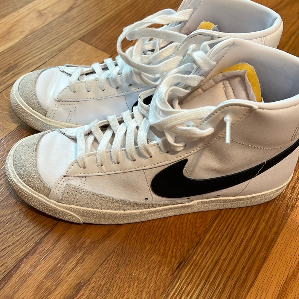 Nike Blazer Mid 77